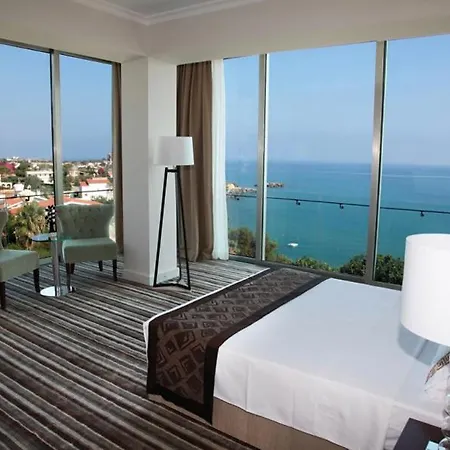 מלון Denizkizi & Denizkizi Royal Seafront Resort & Restaurant & Beach Club