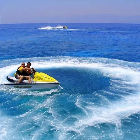 Denizkizi & Denizkizi Royal Seafront Resort & Restaurant & Beach Club מלון