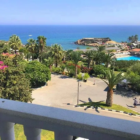 מלון Denizkizi & Denizkizi Royal Seafront Resort & Restaurant & Beach Club